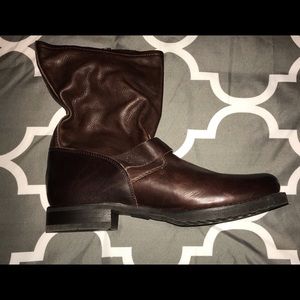 Frye Veronica short slouchy boot 8.5